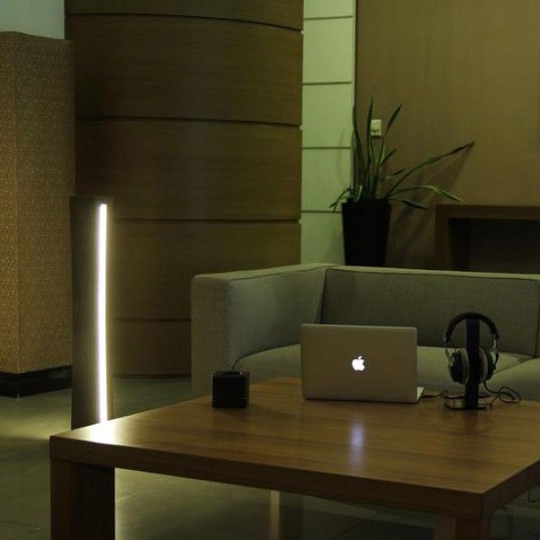 Підлоговий LED світильник з натурального дерева з сенсором та регулюванням яскравості